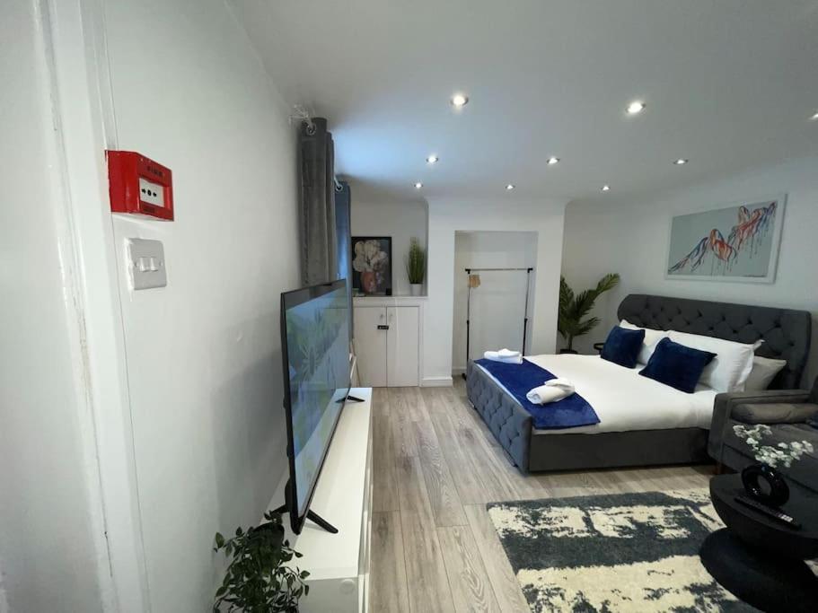 Stylish Cosy Studio Apartment Γκρέιβσεντ Εξωτερικό φωτογραφία