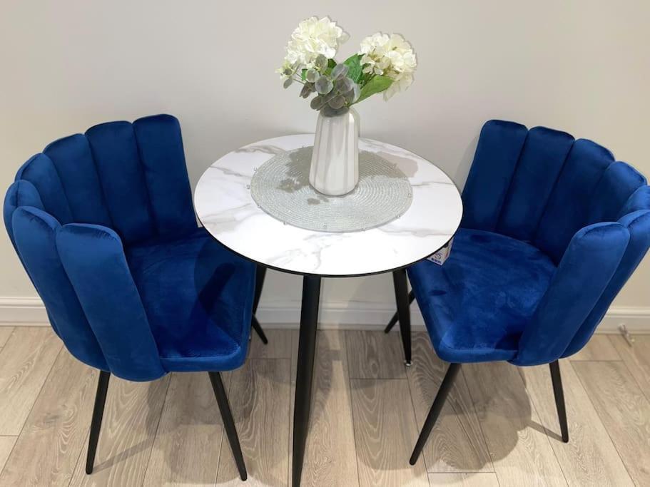 Stylish Cosy Studio Apartment Γκρέιβσεντ Εξωτερικό φωτογραφία