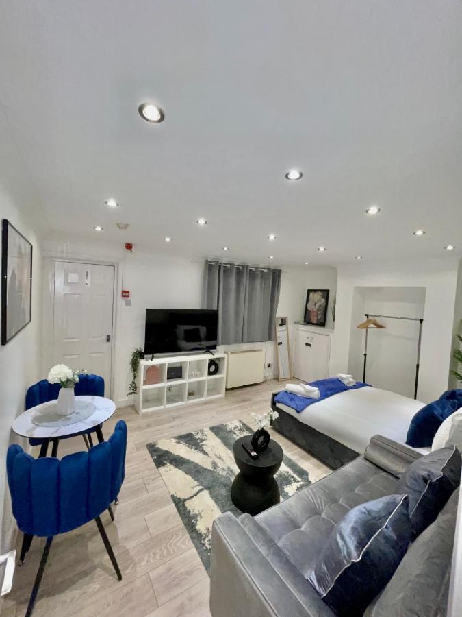 Stylish Cosy Studio Apartment Γκρέιβσεντ Εξωτερικό φωτογραφία